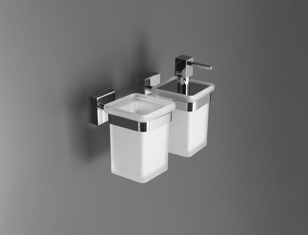 Q124-VS serie QUADRICA porta dosatore e bicchiere in vetro satinato accessori bagno Capannoli