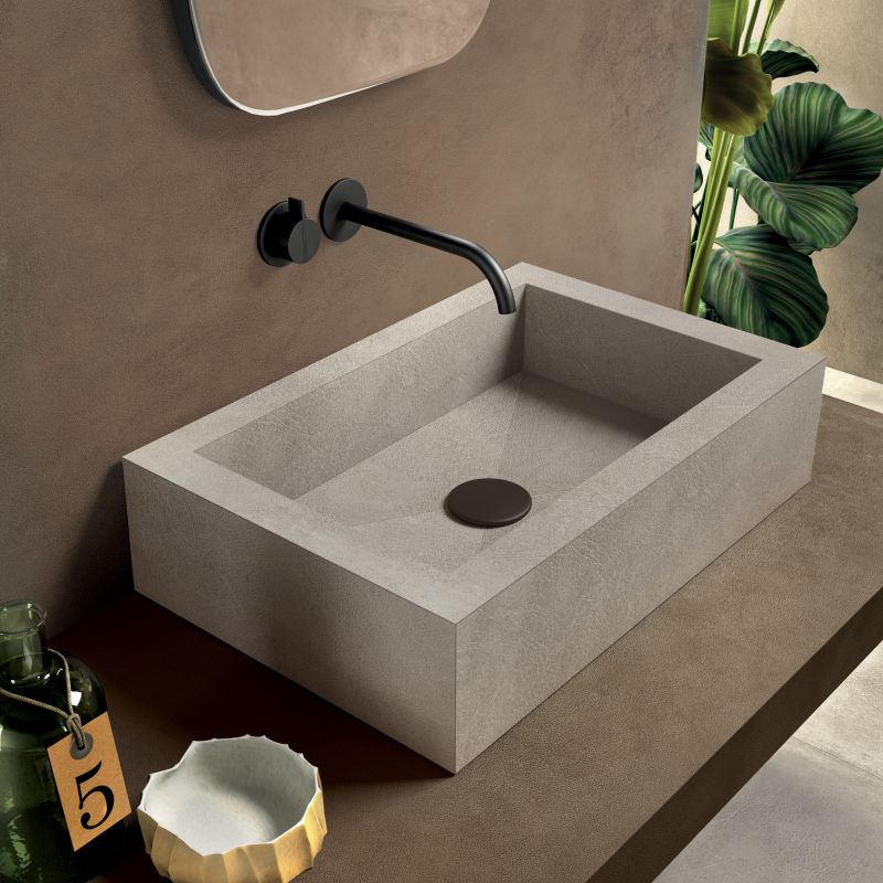 Wall: Copper 120x270 rett. Top: Copper 120x270 rett. Washbasin: Stone 120x270 rett. Floor: Stone 120x120 rett. Worn Contemporaneo Ariana Piastrelle & Mosaici