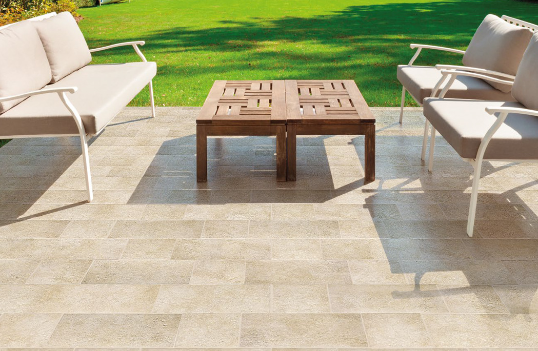 Beige 21,6x43,5 / 21,6x21,6 Gres Porcellanato Antislip R10 Tufi Serie Pietre Savoia Italia Piastrelle & Mosaici